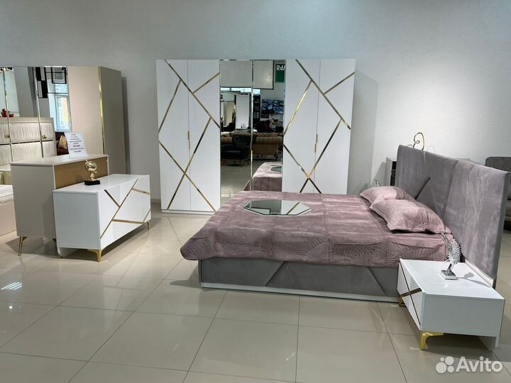 Спальный гарнитур Катрин