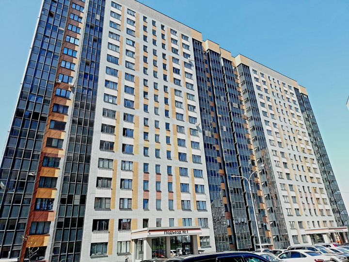 2-к. квартира, 61 м², 13/17 эт.