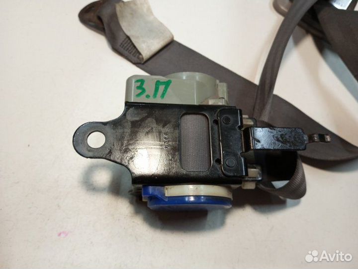 Ремень безопасности задний правый Nissan Almera