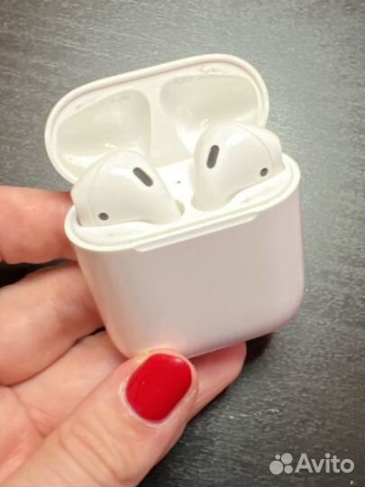 Apple AirPods 2