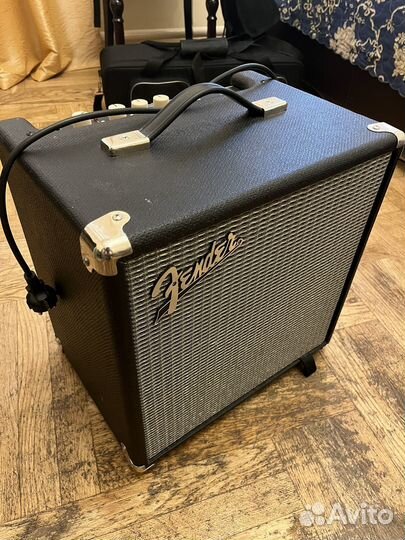 Fender rumble 25 басовый комбик