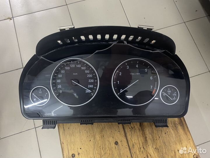 Щиток приборов (приборная панель) BMW