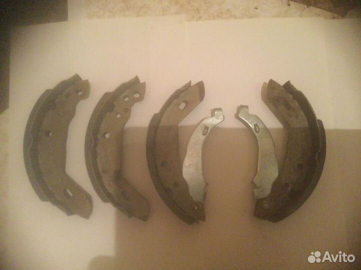 Колодки тормозные задние барабанные Renault Clio