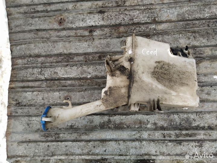 Бачок омывателя Kia Ceed