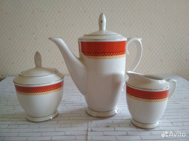 Кофейный сервиз на 8 персон