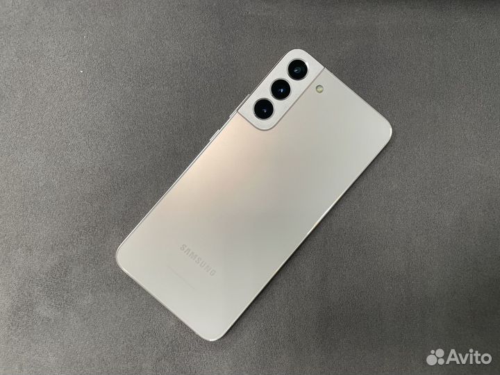 Samsung Galaxy S22+, 8/256 ГБ