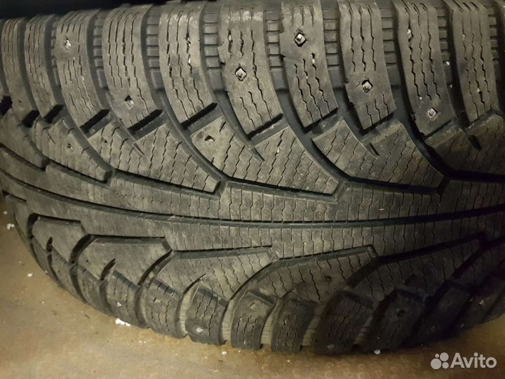 Nokian Tyres Hakkapeliitta 5 SUV 285/60 R18 116T