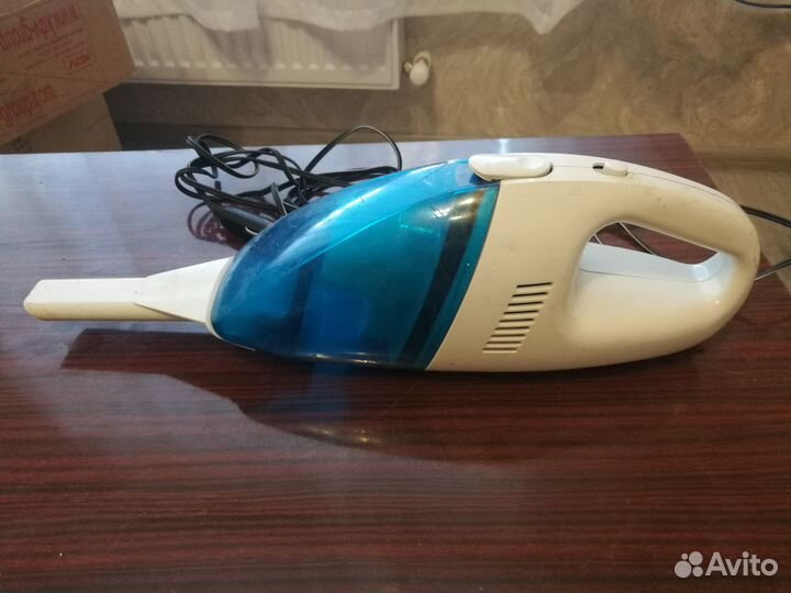 Автомобильный пылесос