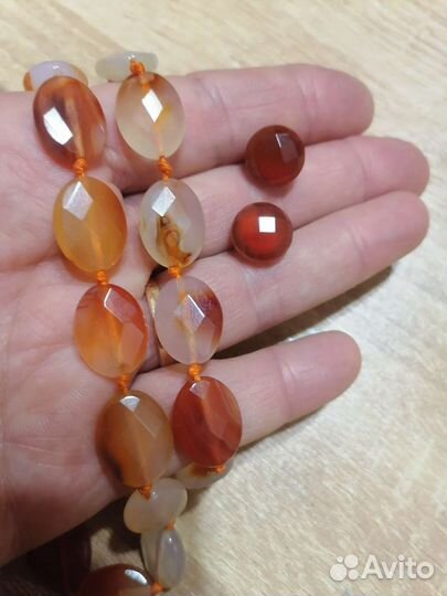 Бусы из натуральных камней