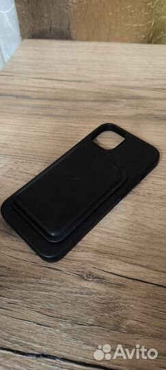 Чехол на iPhone 13