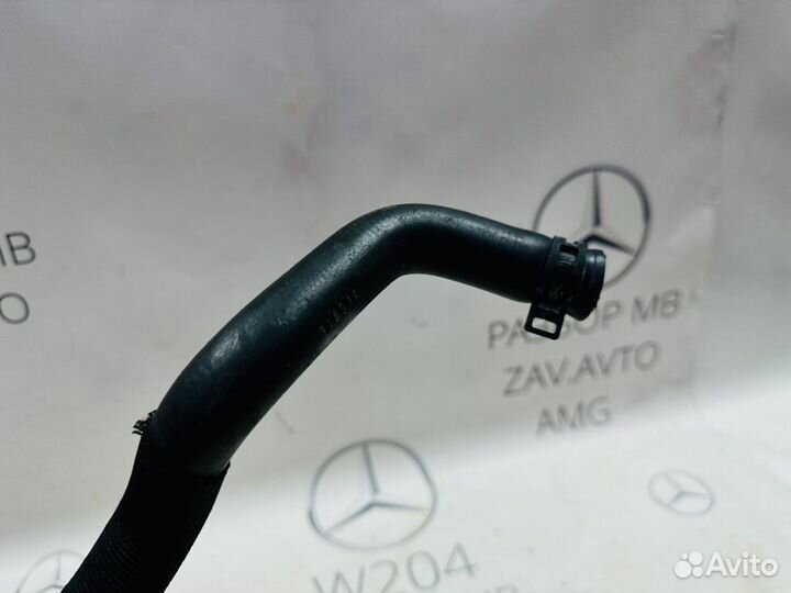 Патрубок радиатора Mercedes W204 M271.8 2012