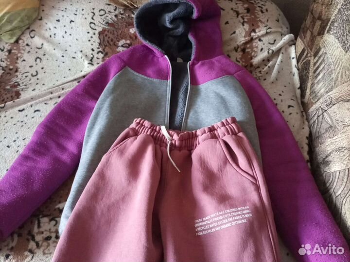 Спортивный костюм женский