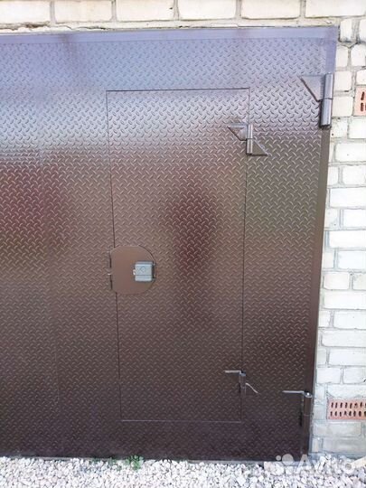 Ворота гаражные под ключ