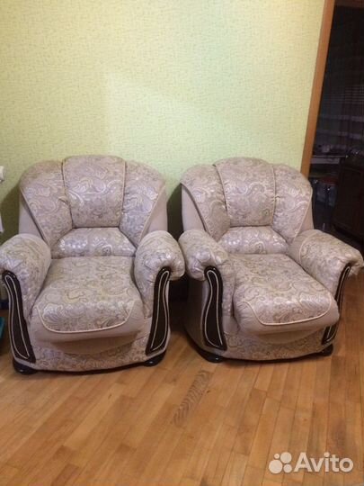 Диван и 2 кресла