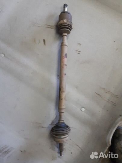 Привод передний на Лада Гранта