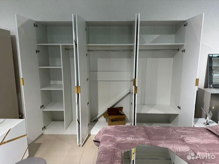 Спальный гарнитур Катрин