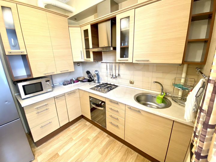 2-к. квартира, 60 м², 3/6 эт.