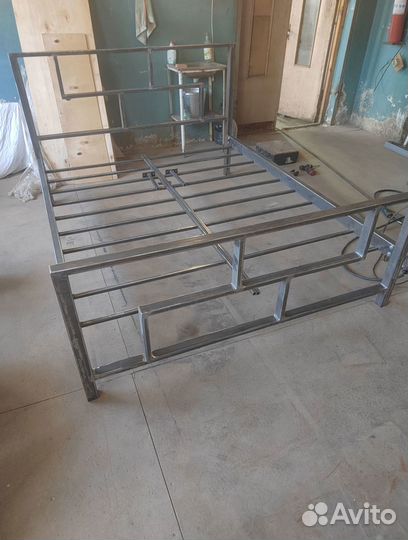 Кровать в стиле «лофт» новая 140х200