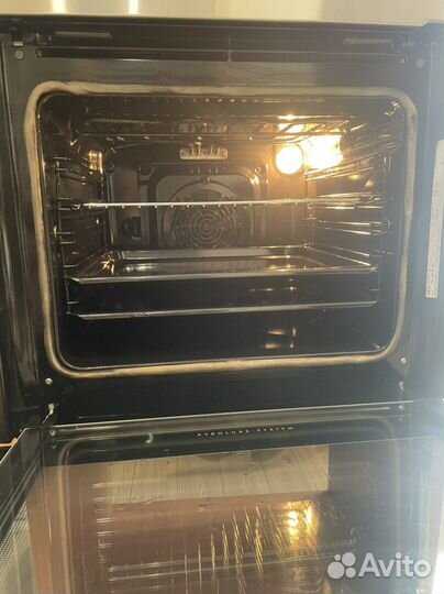 Духовой шкаф AEG пиролиз