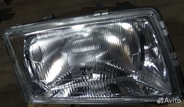 Фара Ауди 100 C3
