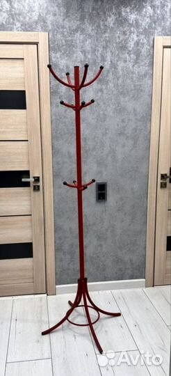 Напольная вешалка