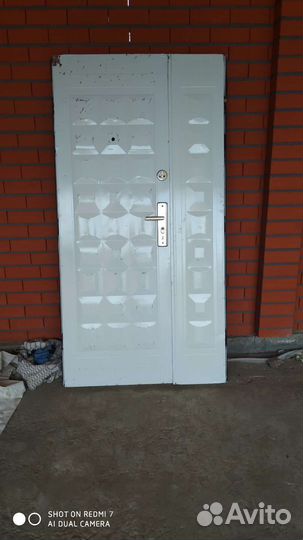 Дверь входная металлическая