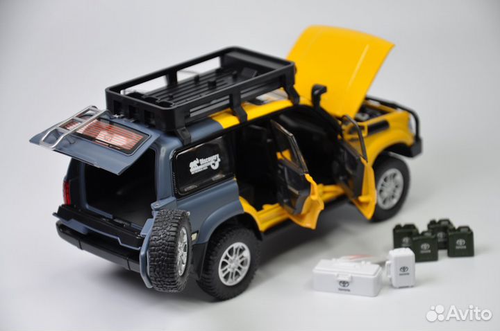 Модель авто Toyota Land Cruiser 80 Off-road 1:24 м