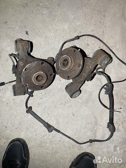 Ступица/кулак задний passat b5