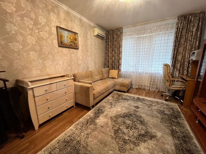 3-к. квартира, 108 м², 8/18 эт.