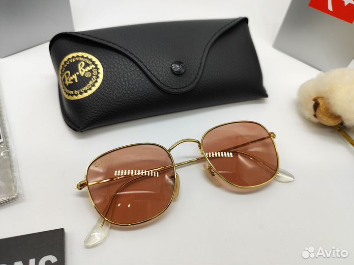 Солнцезащитные очки Ray Ban