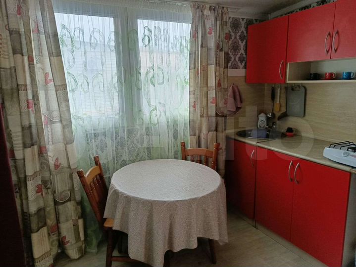 Комната 10 м² в 1-к., 1/2 эт.