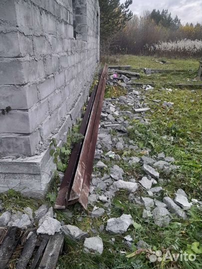 Уголок металлический 125х125х8