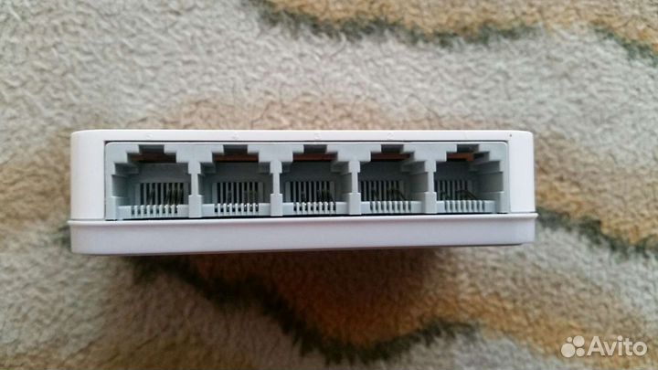 Коммутатор D-Link DES-1005C
