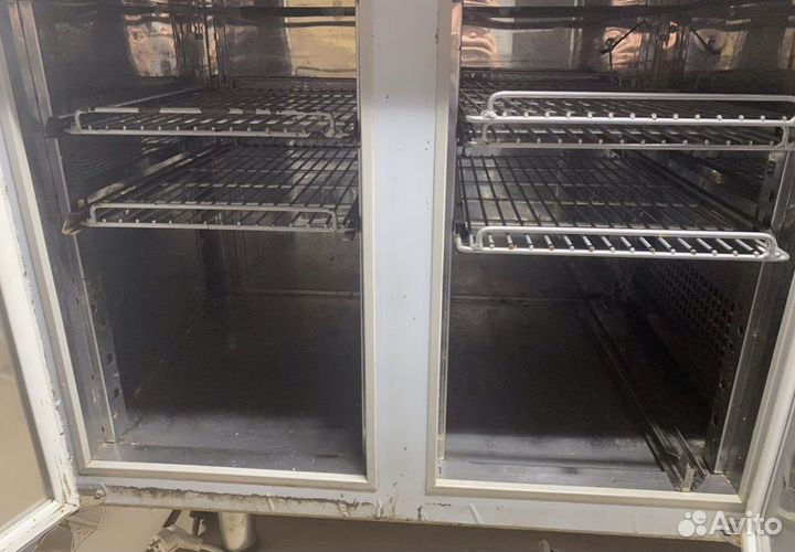 Холодильный стол