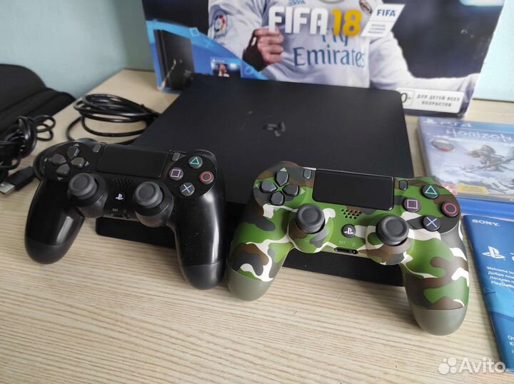 Sony PS4 Slim 1tb 2108B / 2 геймпада и игры