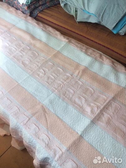 Комплект из покрывала и наволочки