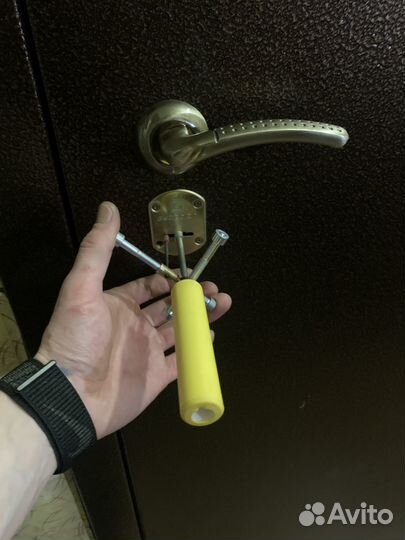 Вскрытие, замена автомобильных и дверных замков