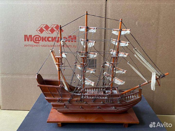 Модель парусника Spanish galleon не сборная