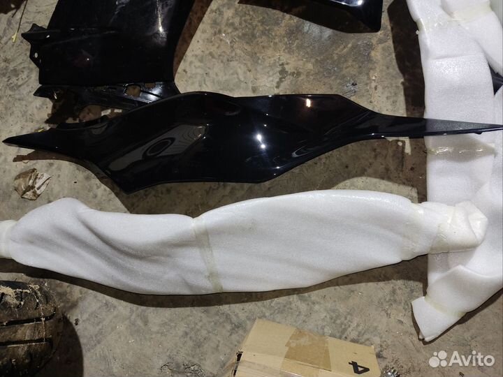 Kawasaki Ninja zx6r пластик