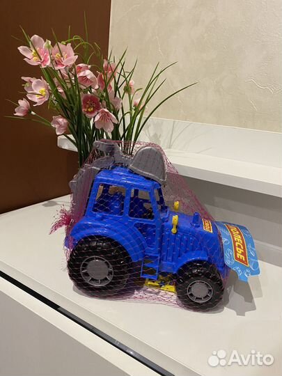 Синий трактор