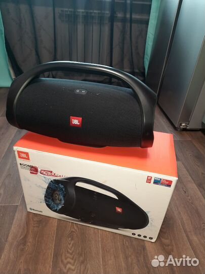 Колонка JBL boombox 1