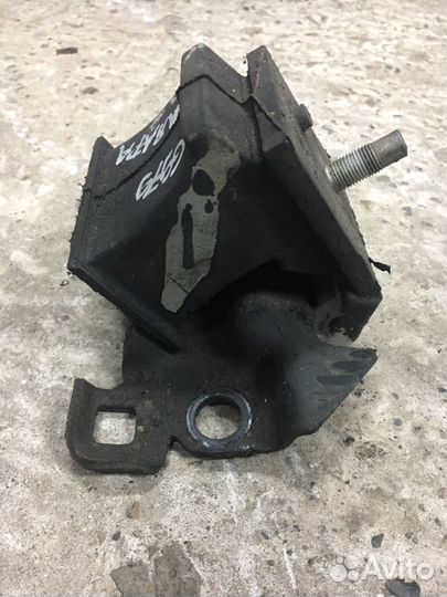 Подушка двс с кронштейном Nissan Navara D40 2008