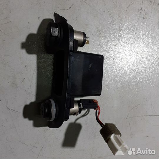 Накладка с прикуривателем KIA RIO-2