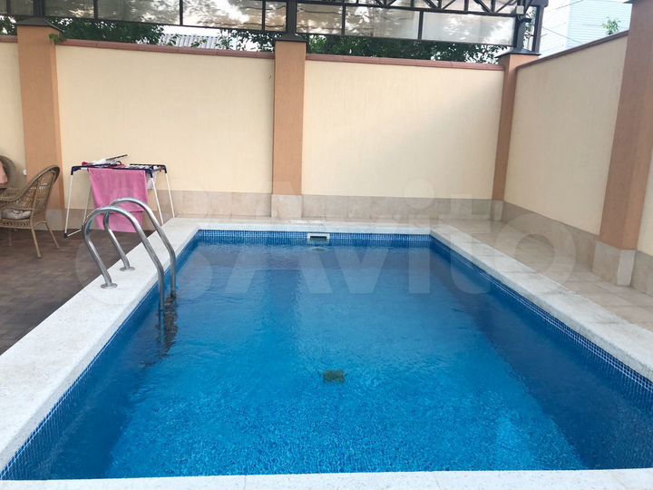 Дом 380 м² на участке 6 сот.