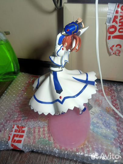 Аниме фигурка