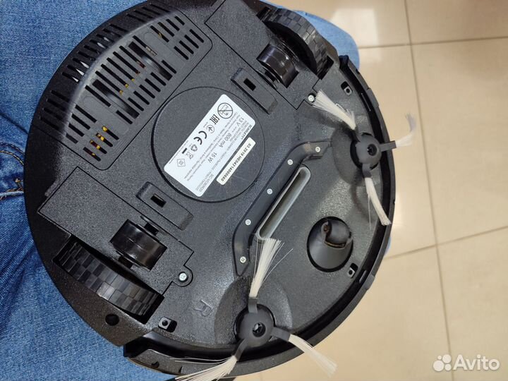 Робот пылесос