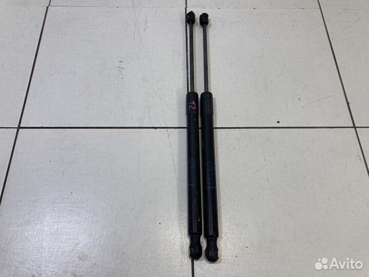 Амортизатор крышки багажника Audi Q3 8UB