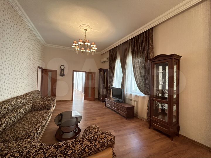 3-к. квартира, 110 м², 5/8 эт.