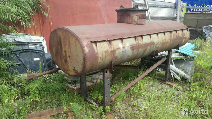 Ёмкость для дизтоплива, воды 2 м3