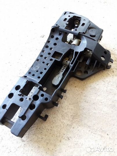 Кронштейн ручки двери задний левый Audi A1 8X 1.4